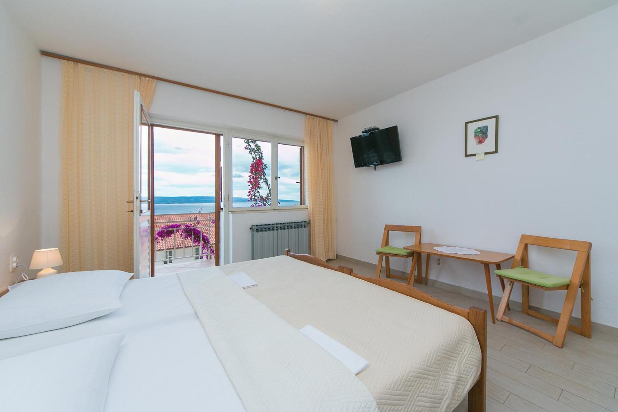 Apartments And Rooms By The Sea Brela, Makarska - 2752 Room photo